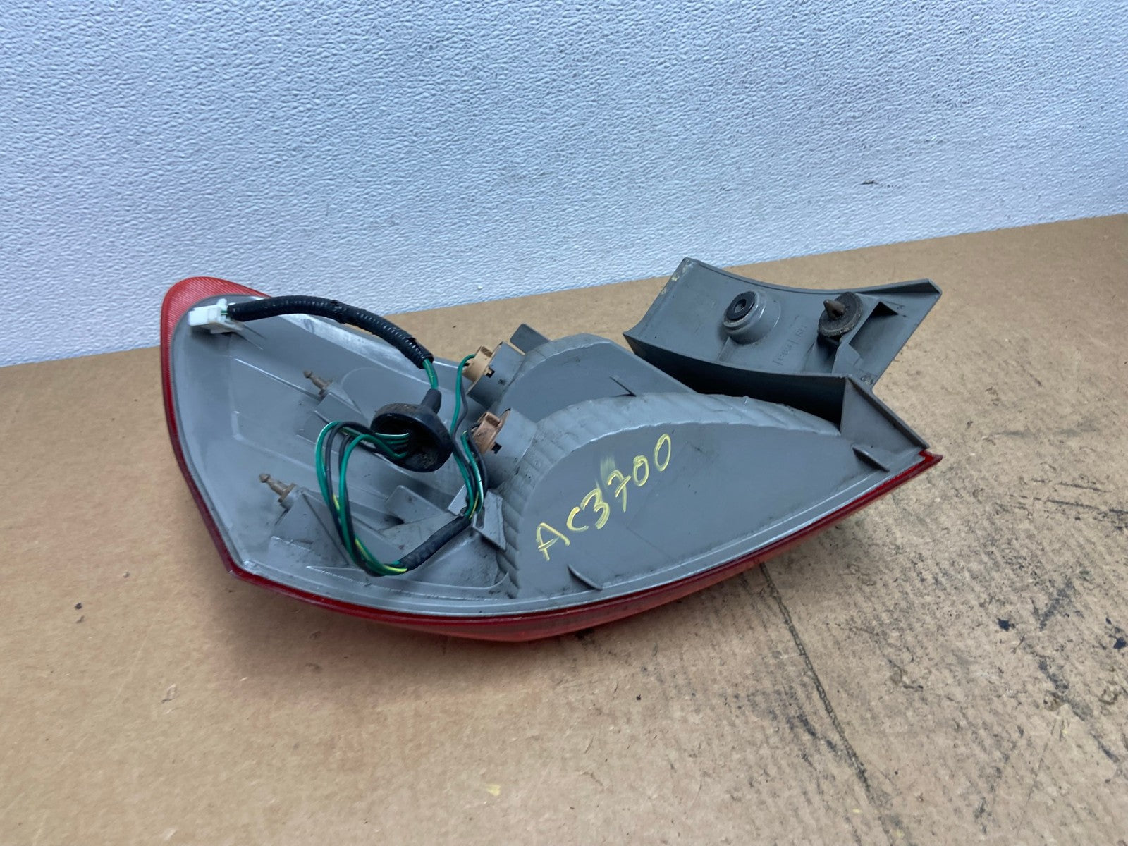 2008 to 2015 Nissan Rogue Right Passenger Rh Side Tail Light Oem AC3700 LK5