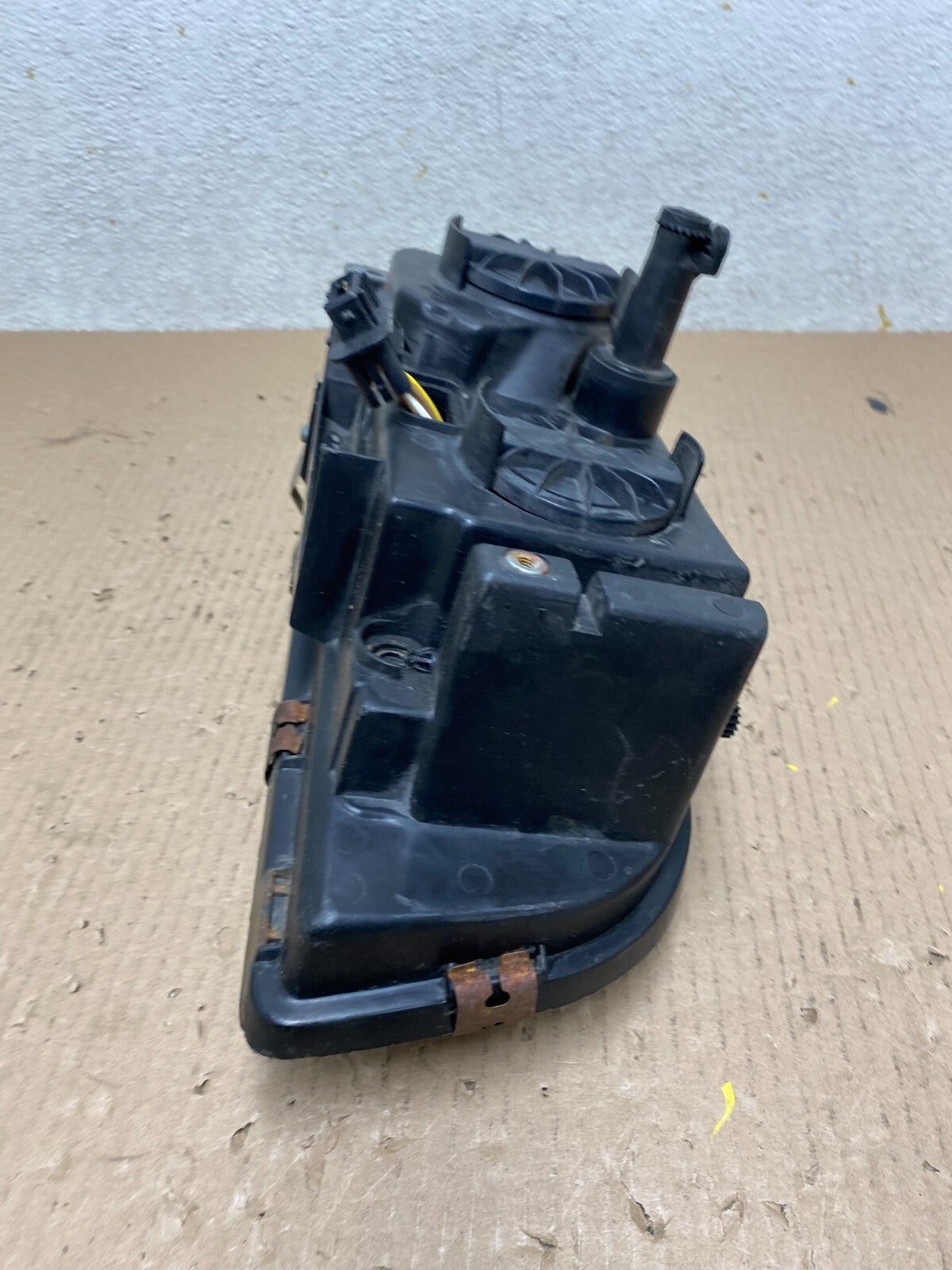 1997-2005 Volvo S70 C70 V70 Left Driver Lh Side Halogen Headlight M92254