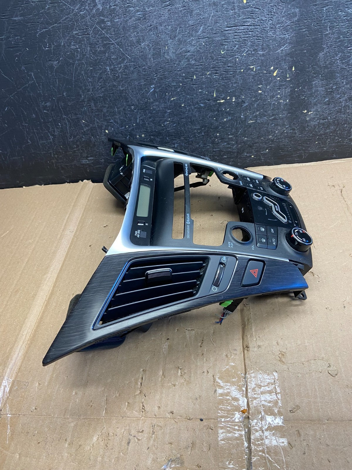 2011 - 2014 Hyundai Sonata Center Radio Climate Control Air Vent Bezel AH5652 DG1