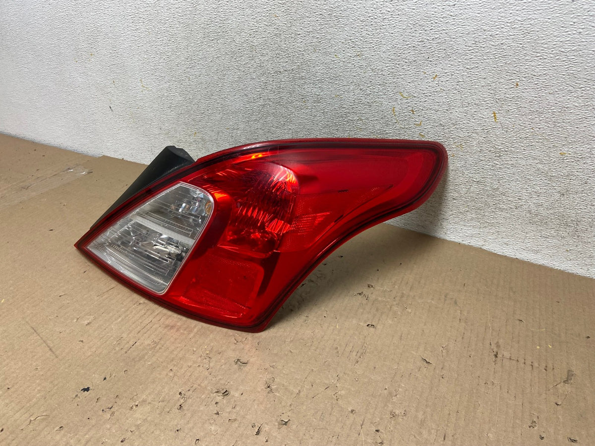 2012-2019 Nissan Versa Sedan Right Side Passenger Rh Tail Light AH5890 LK2