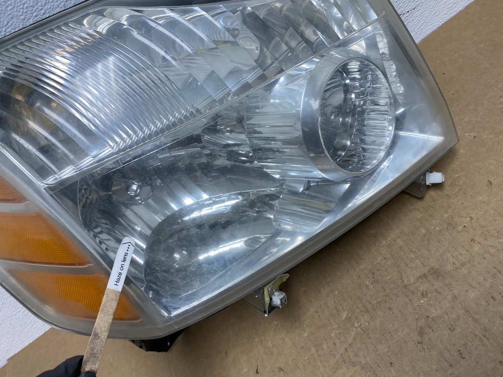 2004 to 2007 Nissan Armada Right Passenger RH Side Headlight Oem AC1200 DW4