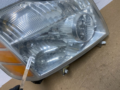 2004 to 2007 Nissan Armada Right Passenger RH Side Headlight Oem AC1200 DW4