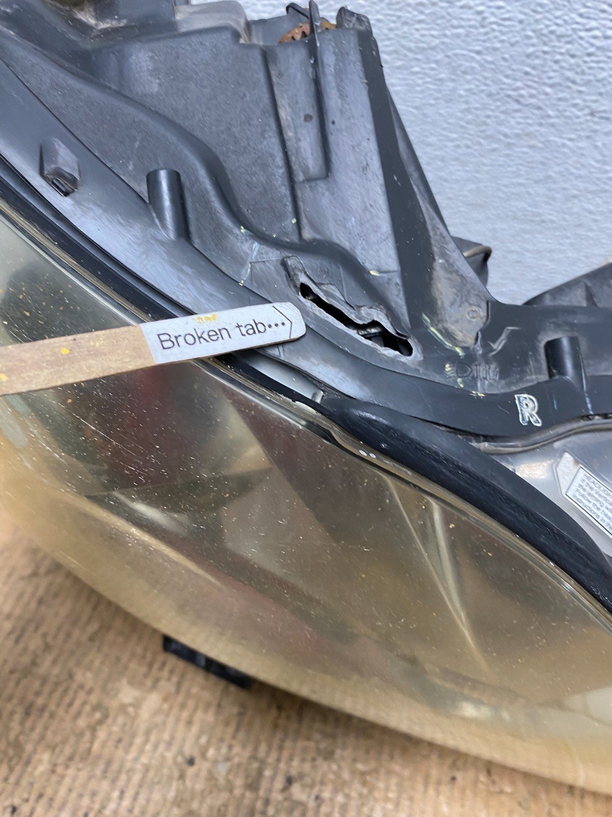 2006 - 2010 Lexus IS250 Right Passenger RH Side Xenon Headlight AE2712 DW5