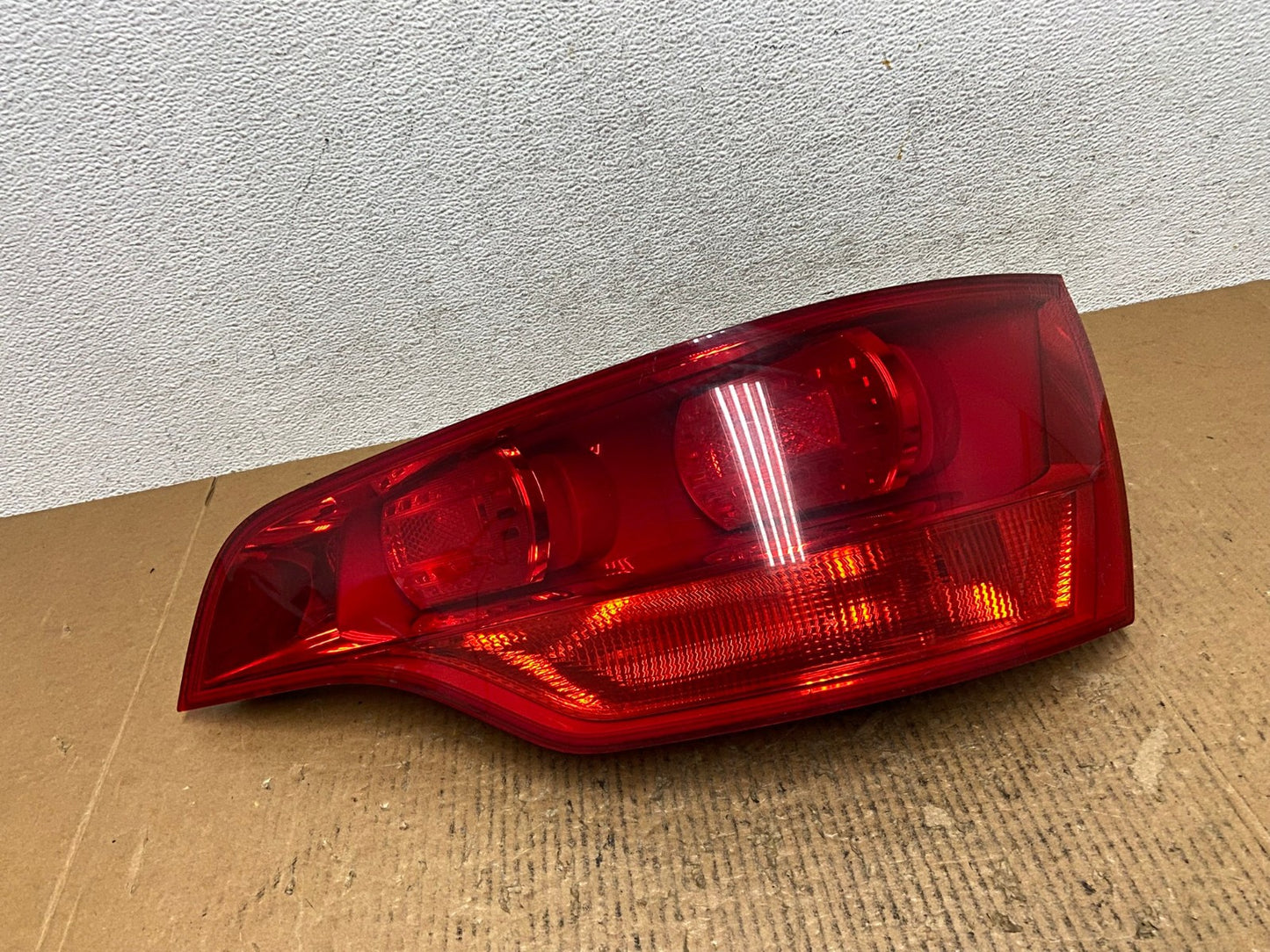 2007 2008 2009 Audi Q7 Right Passenger Rh Side Tail Light AE1542 LK0