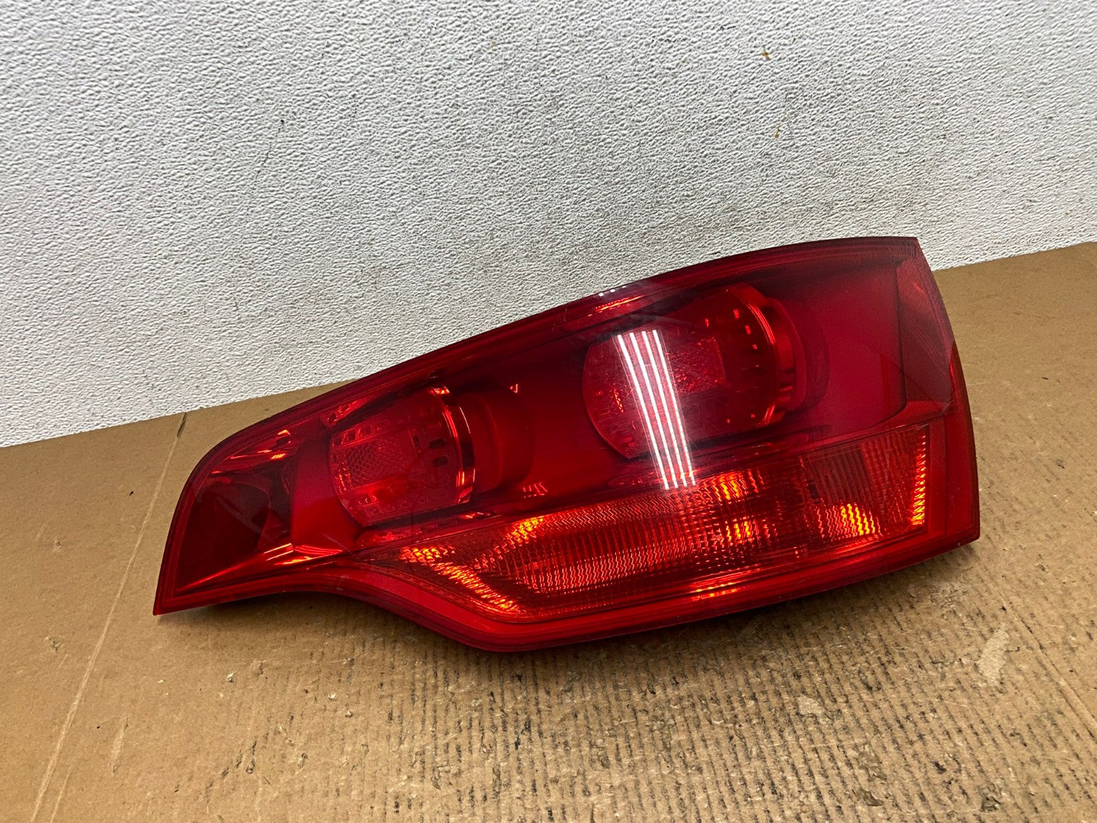 2007 2008 2009 Audi Q7 Right Passenger Rh Side Tail Light AE1542 LK0
