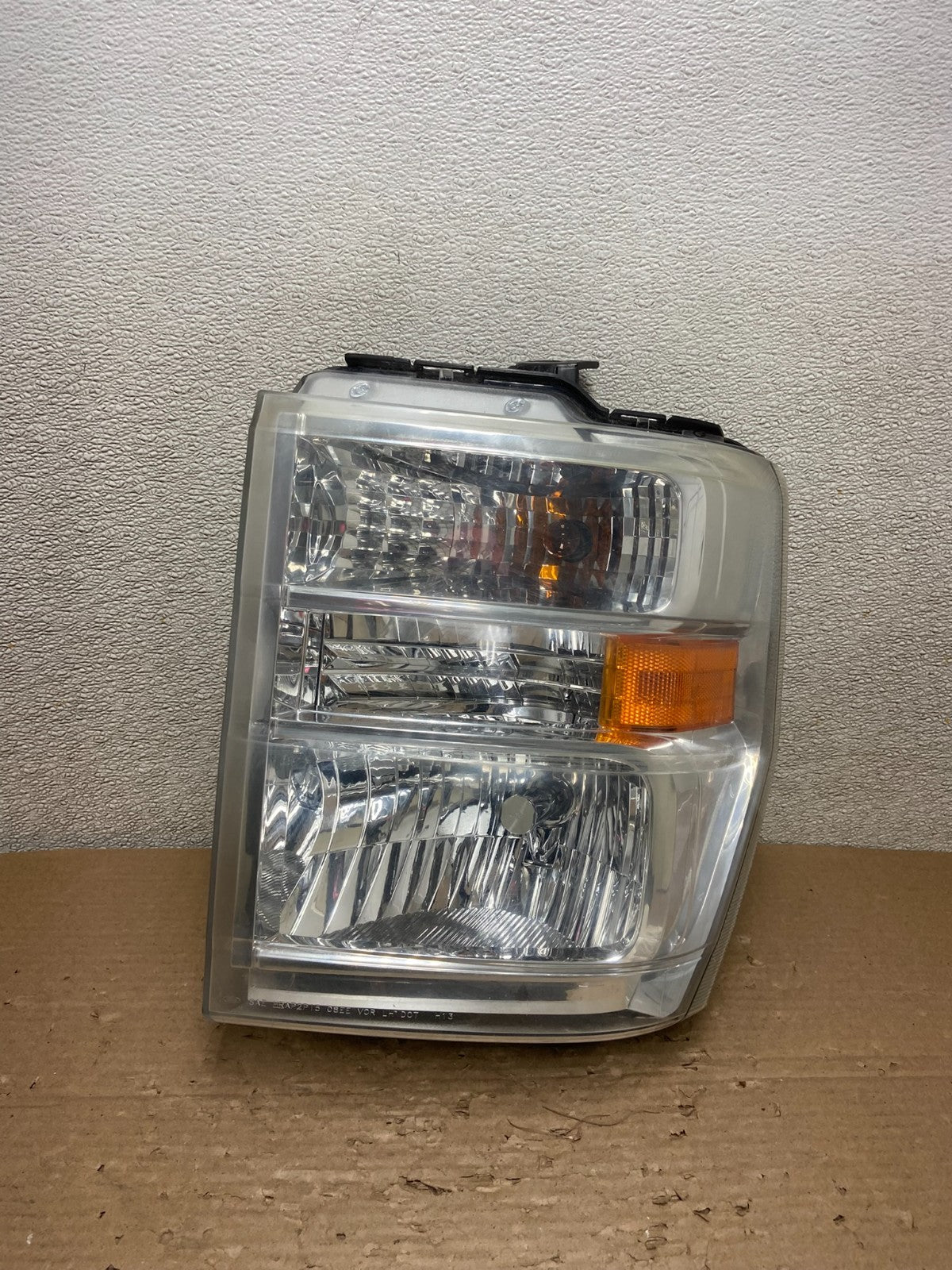 2008-2014 Ford Econoline E150 E250 E350 Left Driver LH Headlight OEM AB1551 DW0