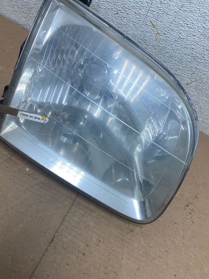 2001 to 2004 Toyota Sequoia Right Passenger RH Side Headlight Halogen P2247 DW7