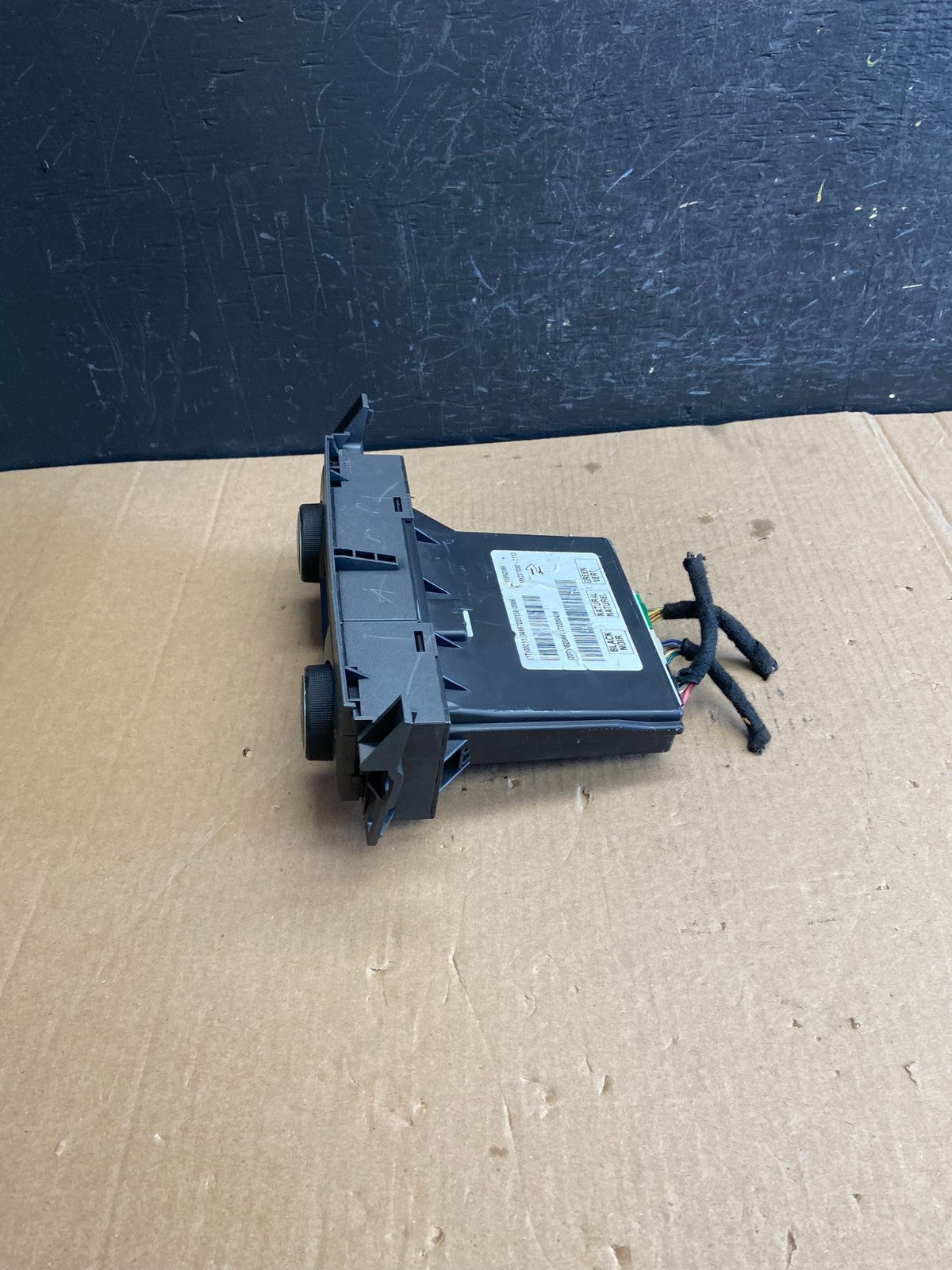 2007 to 2011 Buick Lucerne AC Heater Climate Control Unit AE4407 DG2
