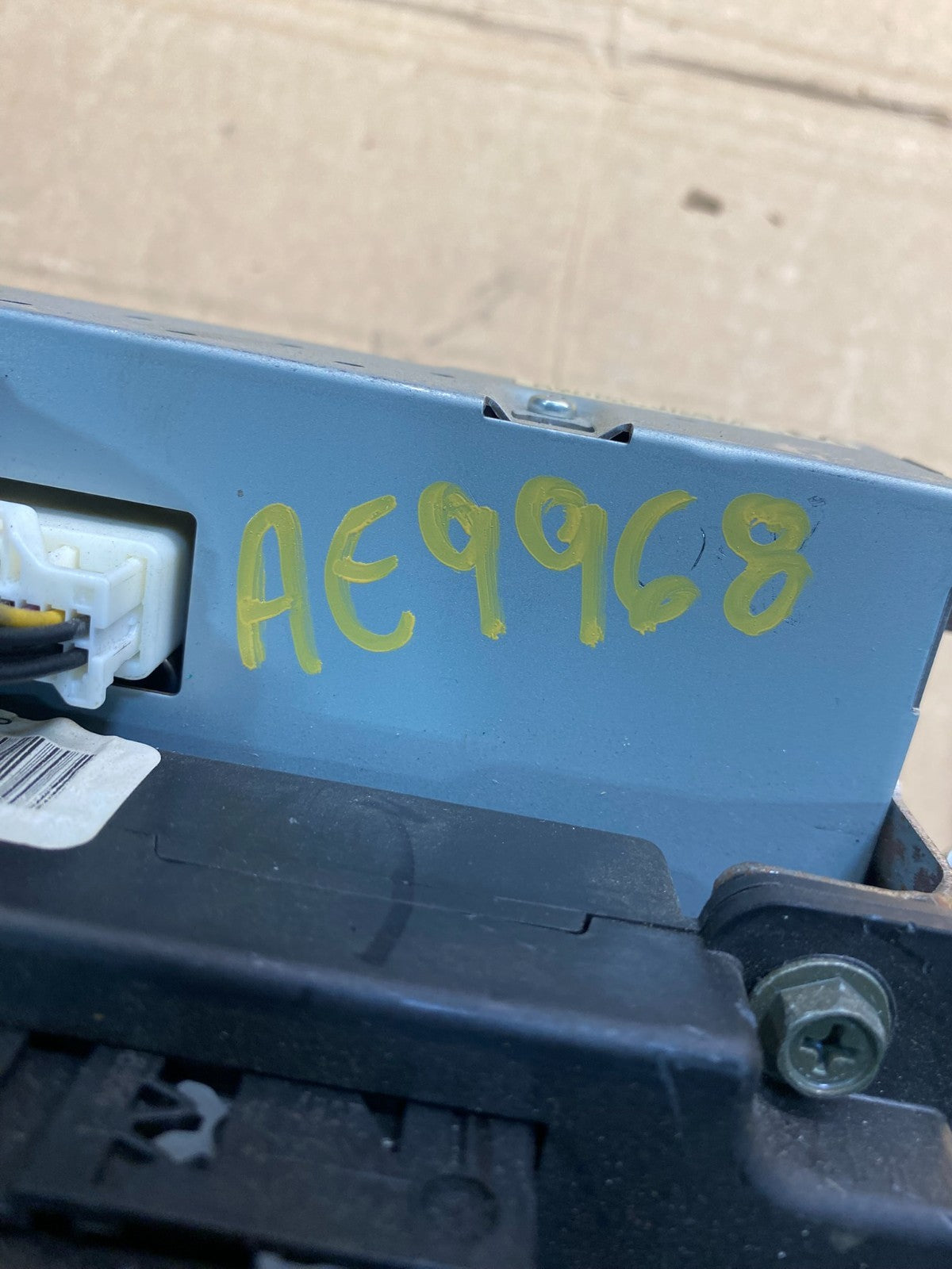 2008 to 2012 Nissan Armada QX56 Display Screen Information AE9968 DG8
