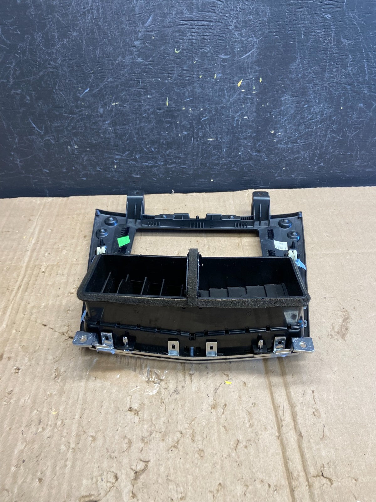 2010 - 2012 Lincoln Mkt Center Dash Gps Radio Bezel Panel Air Vent AE1962 DG4