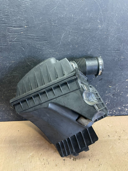 2006 to 2008 BMW 7 E65 E66 750Li 750i Left Side Air Cleaner Intake Box AA5995 DG0