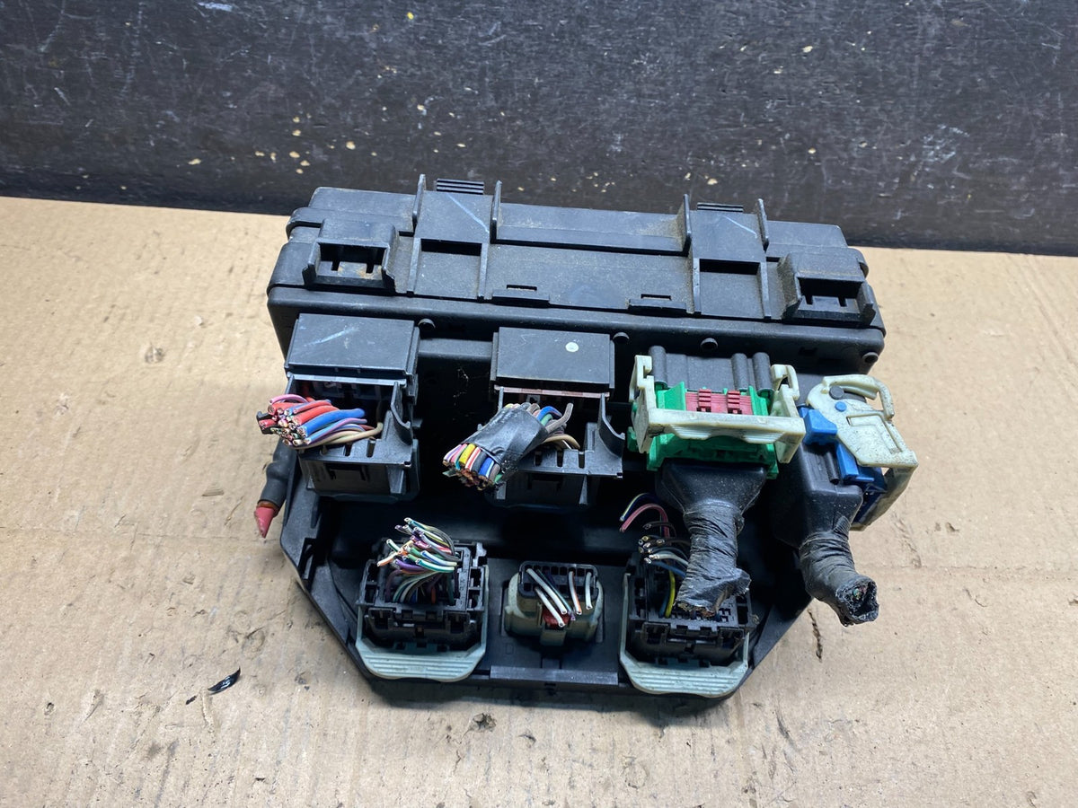 2010 Liberty Nitro TIPM Power Integrated Fuse Box Module v2387 DG0