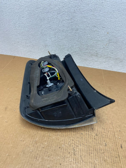 2004 - 2005 Toyota Prius Right Passenger Side Rh Tail Light AE0326 LK6