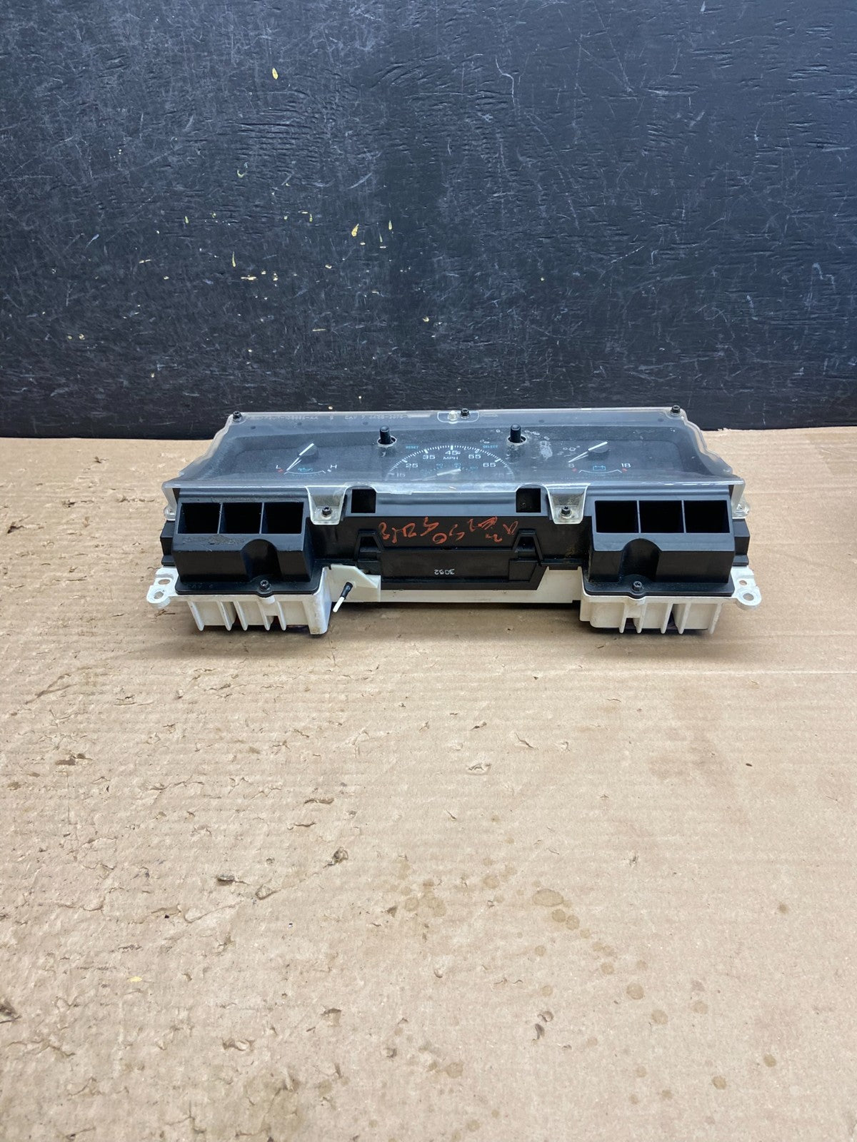 1992 to 1996 Ford F150 F-Series Bronco Speedometer Cluster Gauge ag8611 DG4