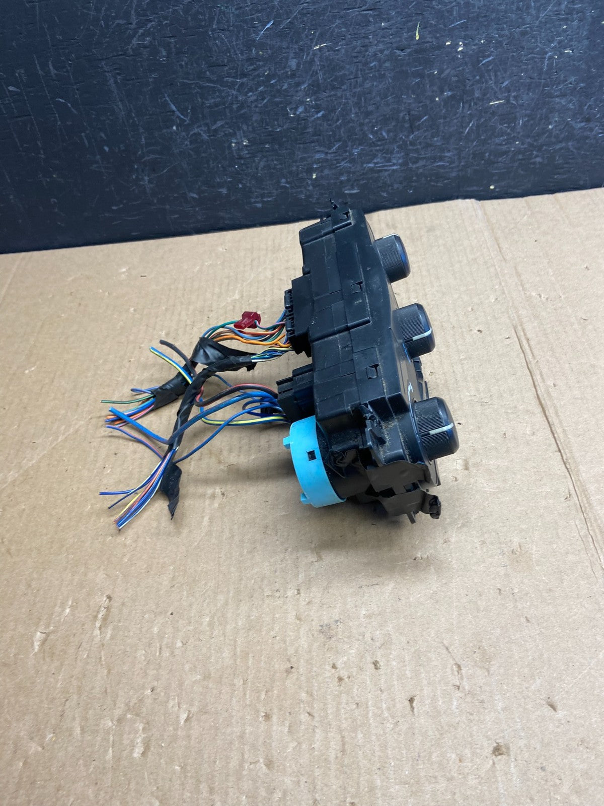 2008 to 2010 Chrysler 300 Temperature Climate Control Switch AE42161
