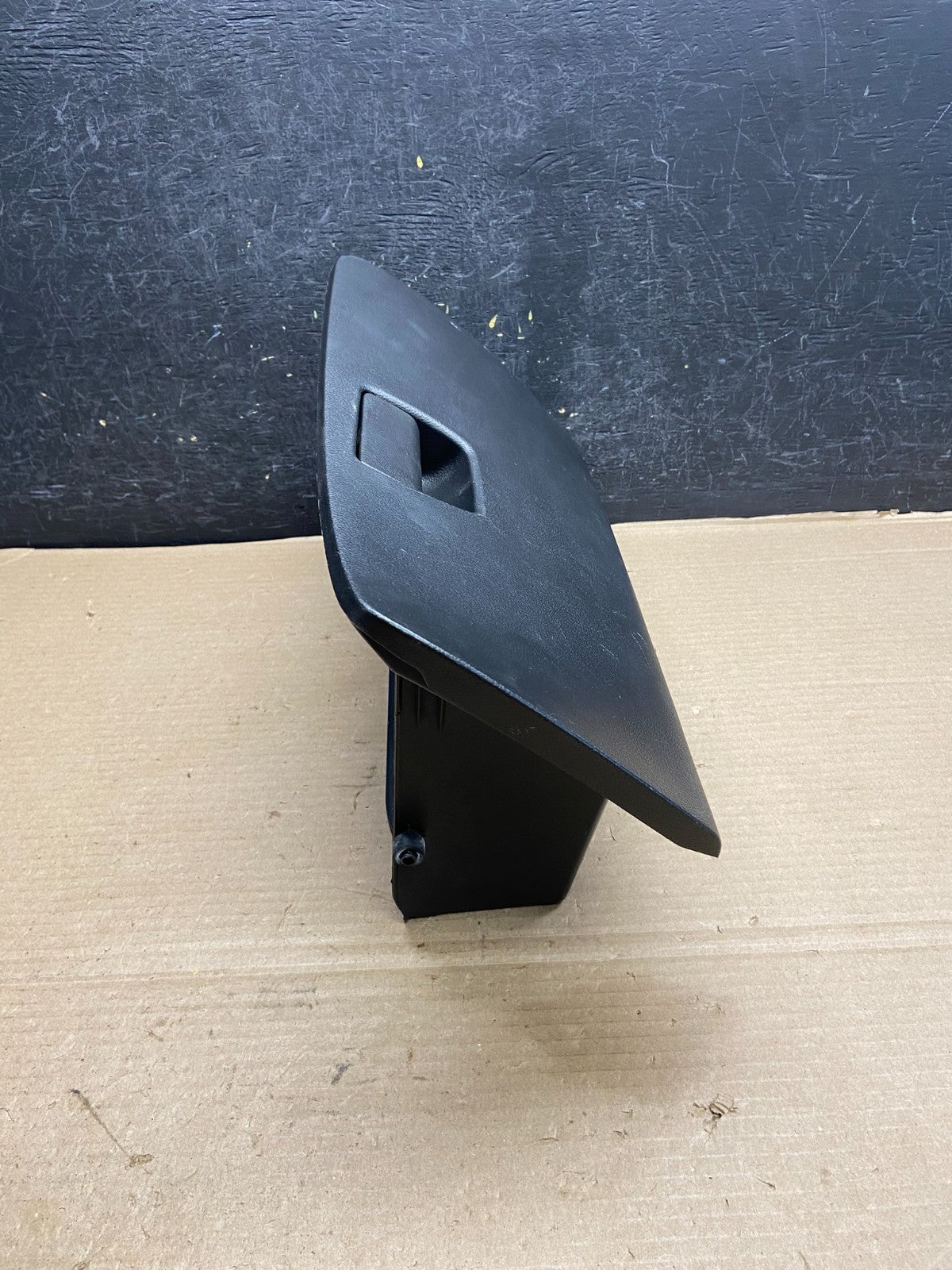 2012 - 2020 Chevrolet Sonic Right Passenger Glove Box Dash Storage AH1590 DG1