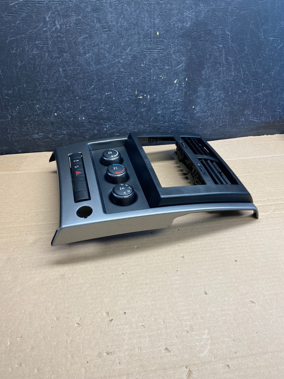 2008 to 2012 Jeep Liberty Dash Climate Temperature Control Radio Bezel AG5044 DG3