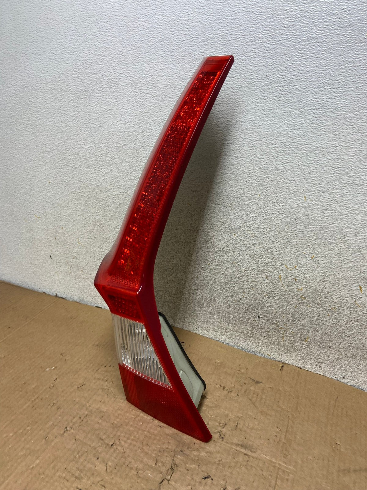 2008 to 2013 Volvo XC70 V70 Left Driver Tail Light Upper AI8262 LK1