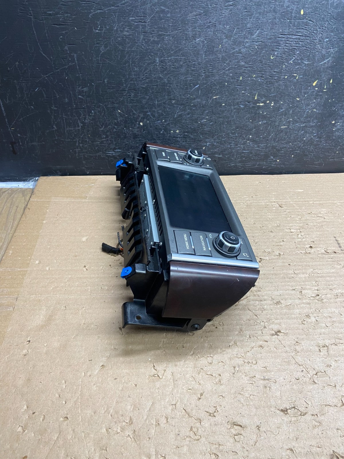 2010 - 2013 Land Range Rover Screen Navigation Radio Display AG8523 DG1