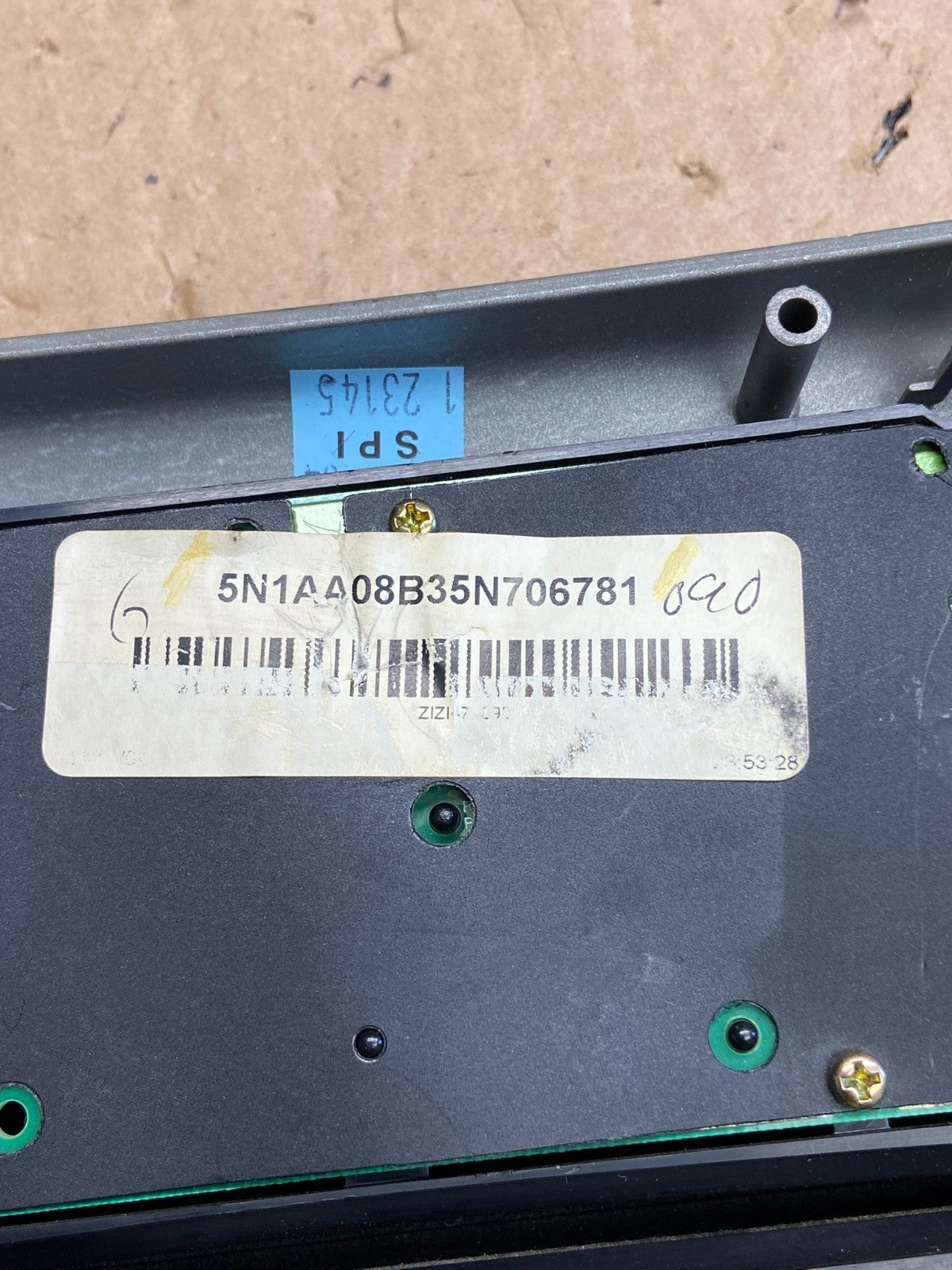 2004 to 2007 Nissan Armada Bose Radio CD Player A/C Climate Control OE AI5917 DG5