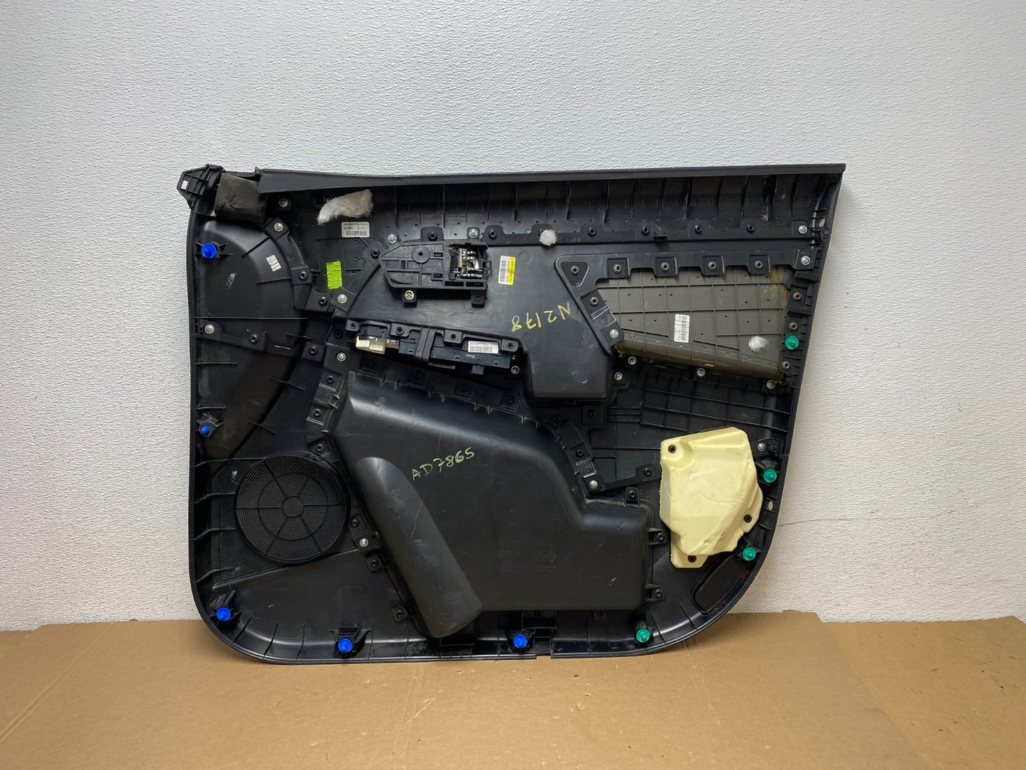 2014 to 2016 Kia Sportage Front Left Driver LH Side Door Panel Trim AD7865 DG6