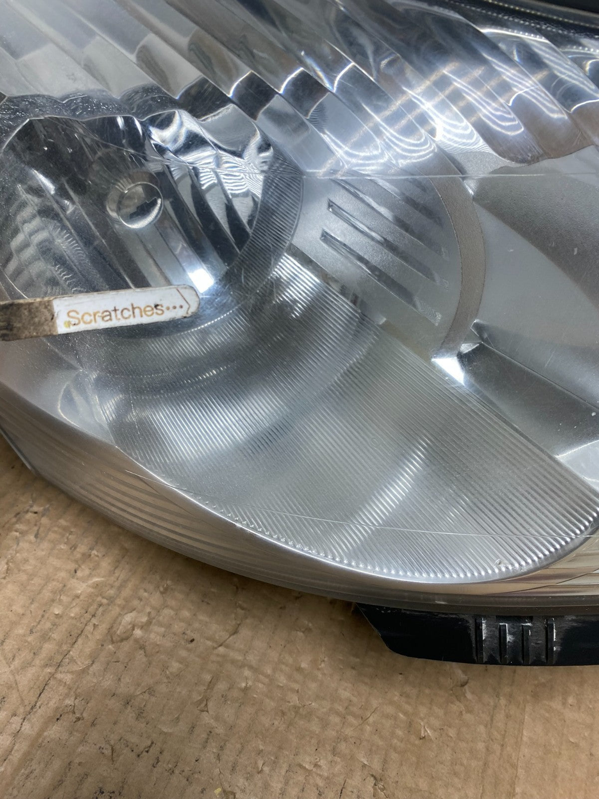 2009 to 2012 Chevrolet Traverse Right Passenger Halogen Headlight AI6561 DW3