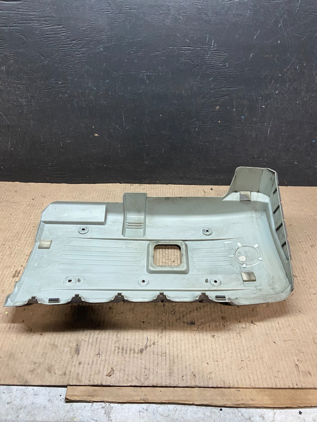 2007 to 2011 BMW 530i Plastic Engine Cover Shield I3704 OEM DG17