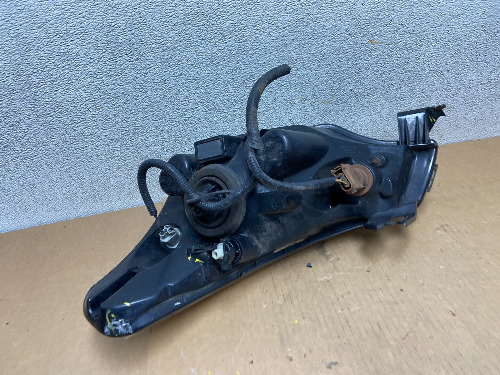 2008 2009 2010 2011 Ford Focus Right Passenger Rh Side Headlight Z6750 DW10
