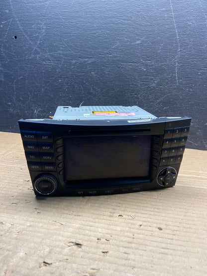 2005-2007 Mercedes-Benz S550 CLS550 Command Head Navigation Radio CD AE2583 DG0