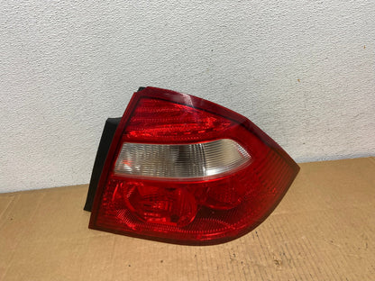 2005 2006 2007 Ford Five Hundred Right Passenger RH Side Tail Light AD0813 L0