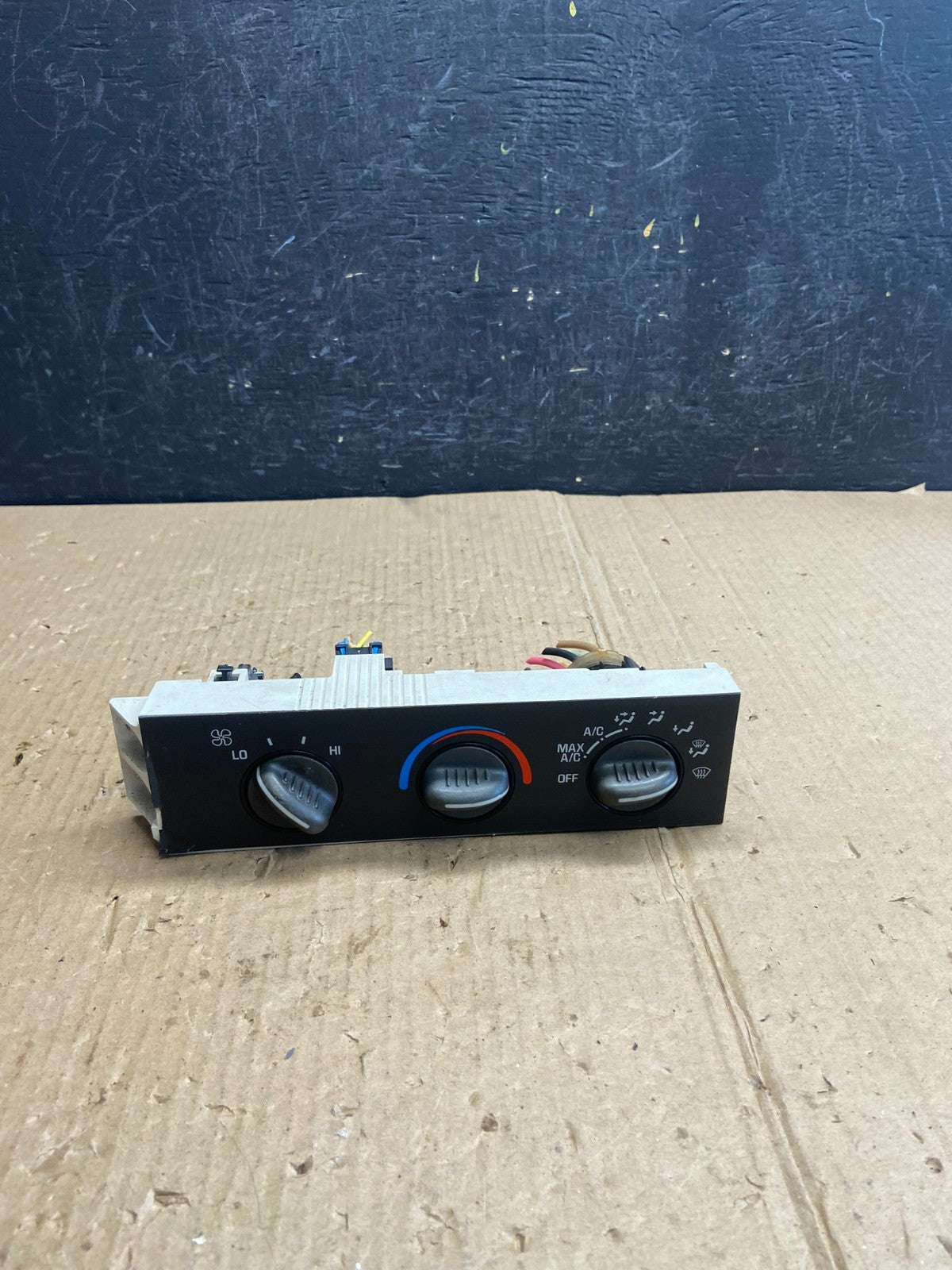 2001 - 2007 GMC Chevrolet Express 1500 Climate Control A/C AE4022 DG0