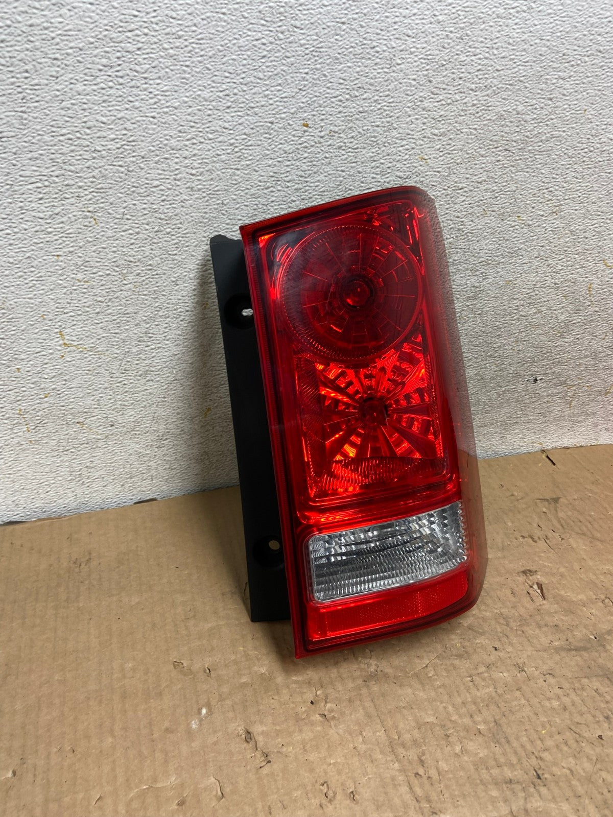 2009 to 2015 Honda Pilot Right Passenger Rh Side Tail light AI8027 LK2