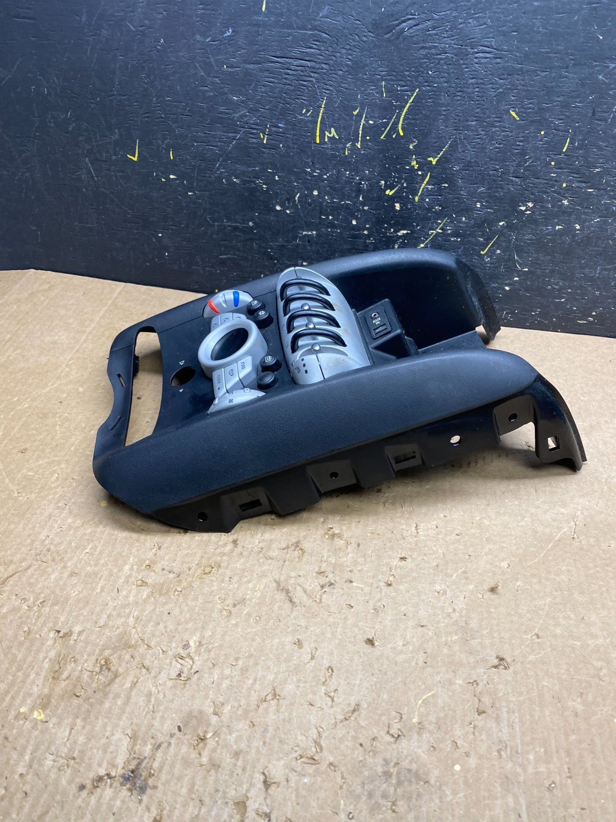 2008 to 2010 Mini Cooper Center Dash Climate Window Control OEM z4411 DG1