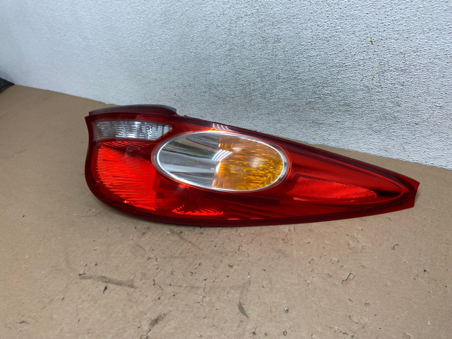 2004 to 2006 Toyota Solara Right Passenger Side Tail Light AG4290 LK1