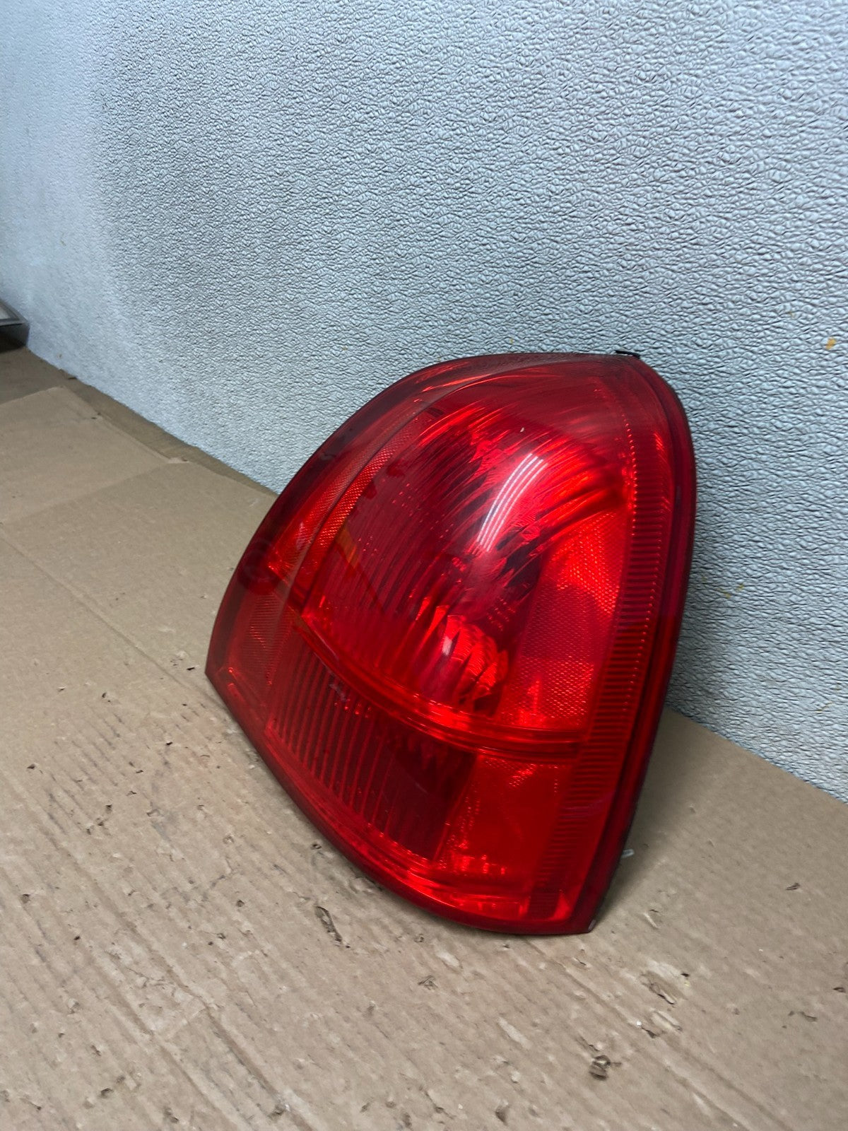 2003 to 2011 Lincoln Town Car Right Passenger Rh Tail Light AB1440 LK1