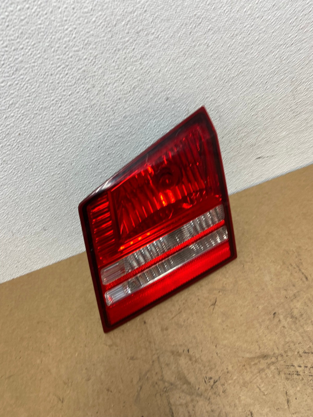 NO LED 2009-2011 Dodge Journey Right Passenger Tail Light Inner Oem AC3082 LK2