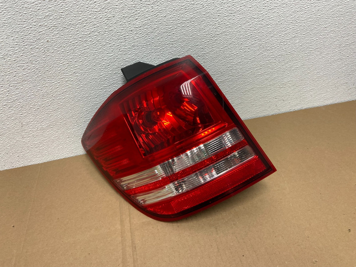 2009 2010 2011 Dodge Journey Left Driver Lh Tail Light Oem AB6776 DW0