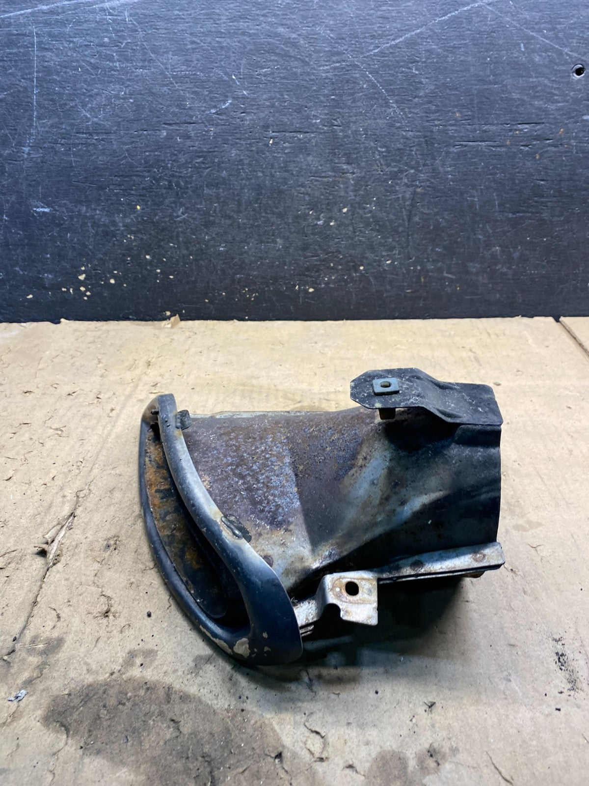 2013 to 2016 Ford Fusion Rear Left Cylinder Exhaust Pipe Cover Trim X0376 DG1