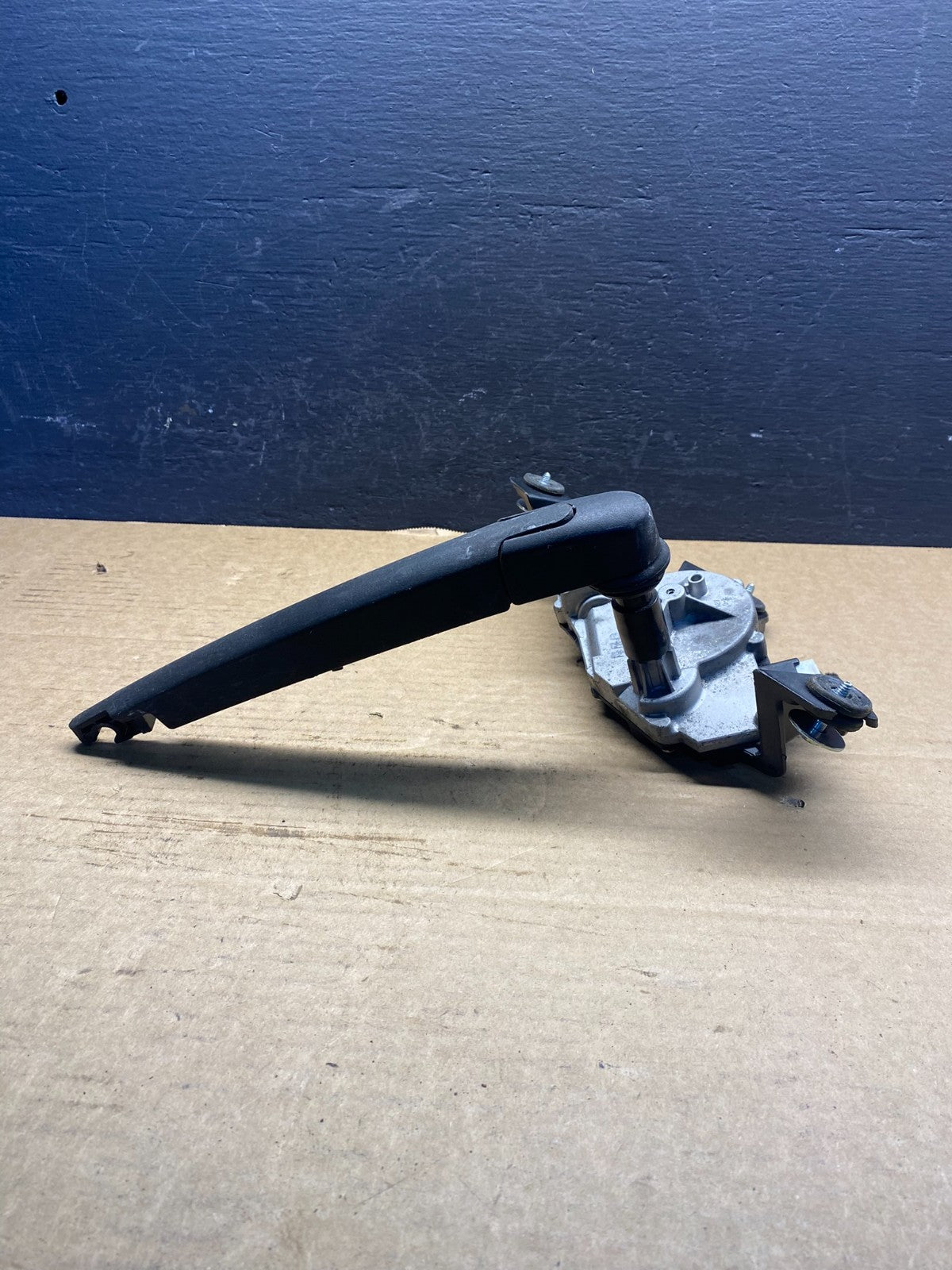 2016 - 2018 Kia Sorento Rear Glass Windshield Wiper Motor ac7975 DG3
