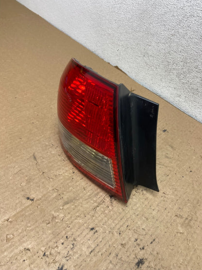 2002 2003 2004 Infiniti I35 Left Driver LH Side Tail Light AG2468 DW1