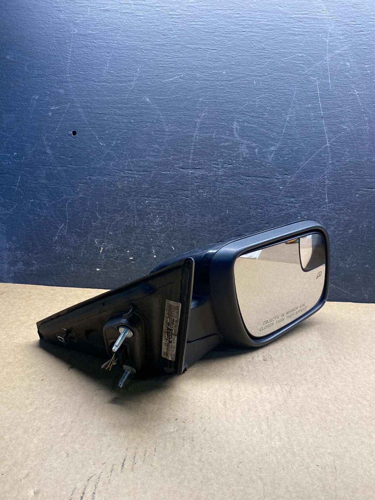 2011 to 2015 Ford Explorer Right Passenger View Door Mirror AG6019 DW8