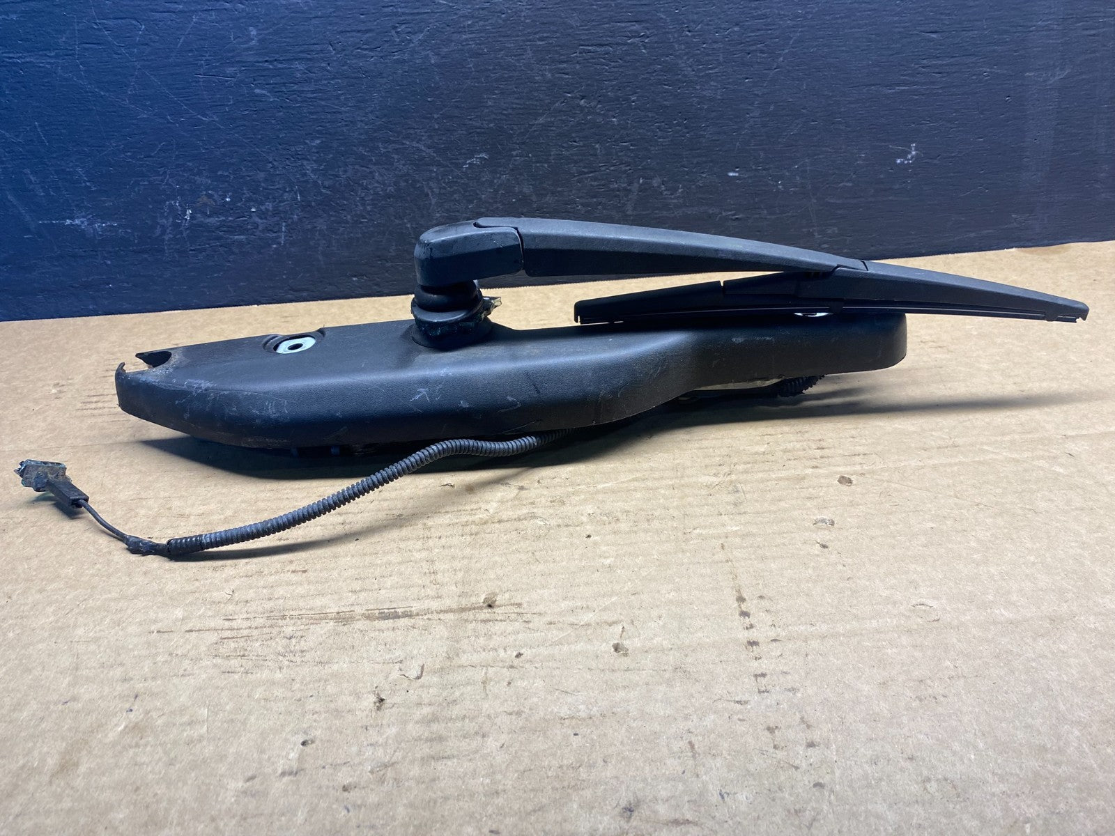 2003 to 2009 Toyota Corolla Matrix Rear Wiper Windshield Motor AC7987 DG3