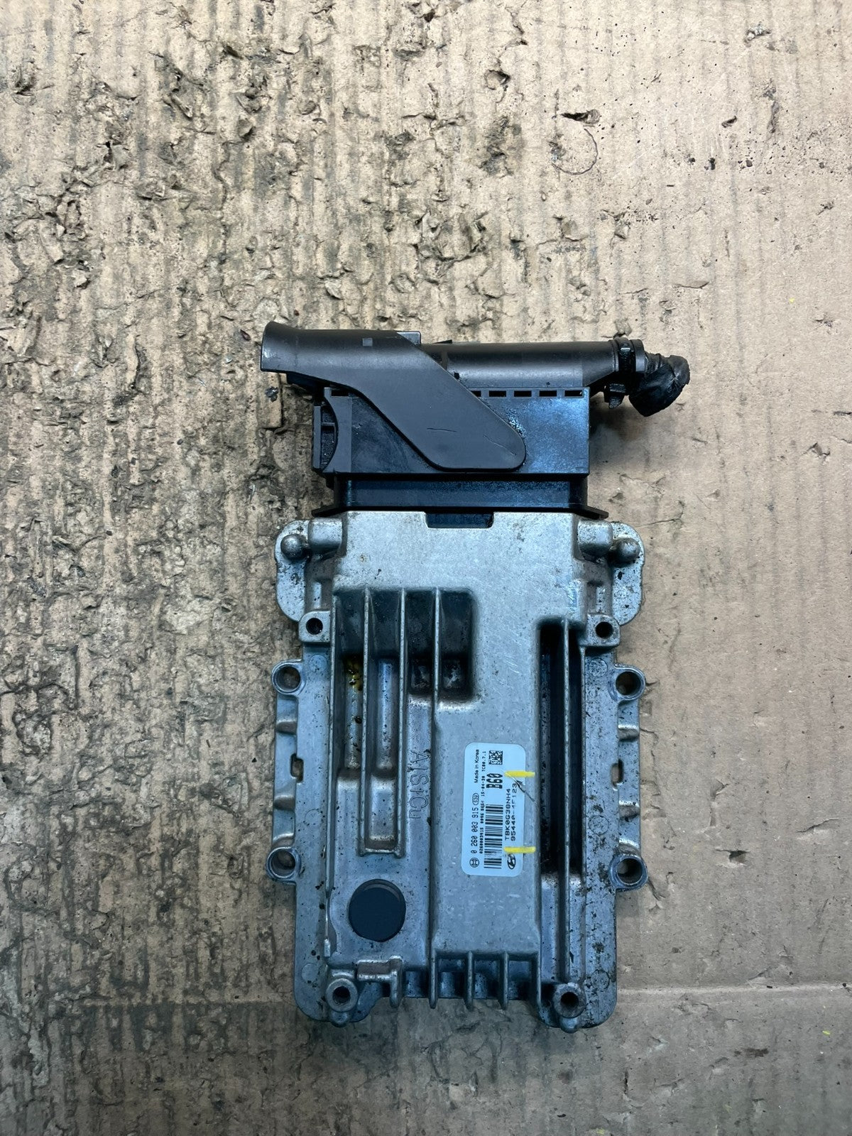 2013 to 2016 Hyundai Genesis Transmission Control Unit TCU TCM V5480 DG0
