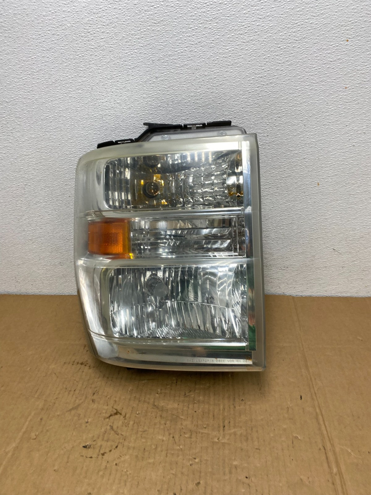2008-2014 Ford Econoline E150 E250 E350 Right Passenger Headlight AC7602 DW0