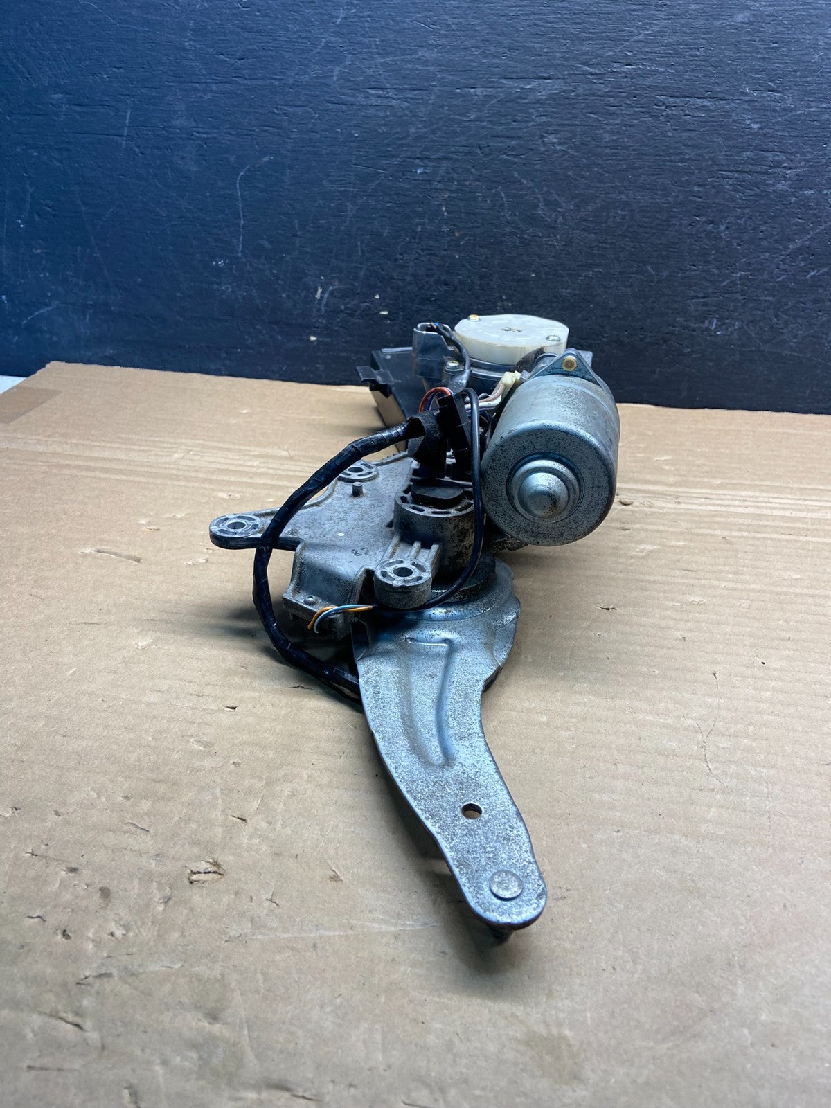2009-2012 GMC Acadia Power Motor Liftgate Tailgate Control Module AE4597 DG2