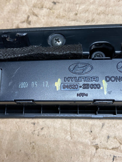 2007 to 2009 Hyundai Santa Fe Center Dashboard Radio Bezel Trim AF2228 DW6