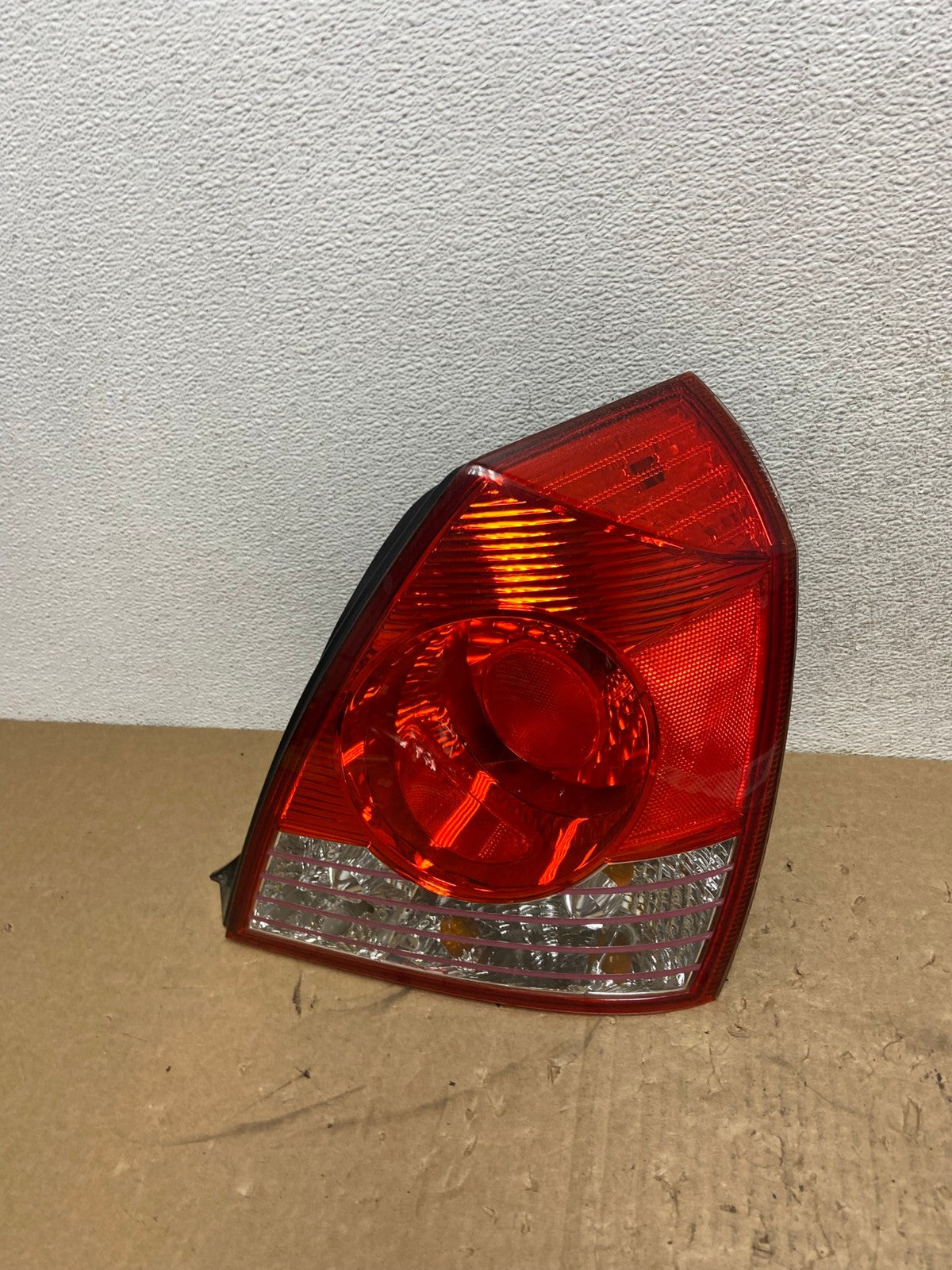 2004 2005 2006 Hyundai Elantra Sedan Right Passenger Tail Light AG1216 LK0