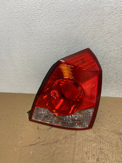 2004 2005 2006 Hyundai Elantra Sedan Right Passenger Tail Light AG1216 LK0