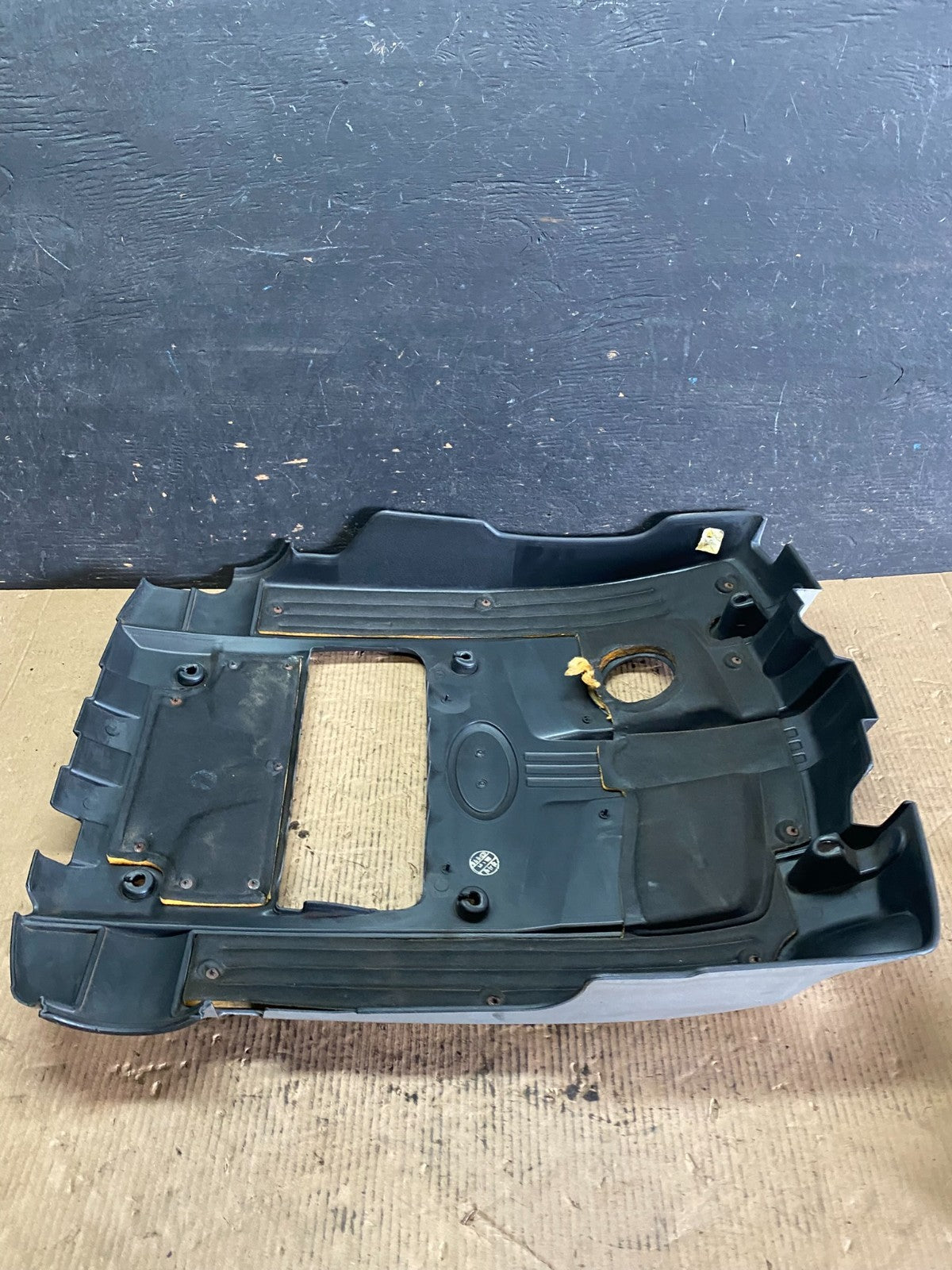 2004 Hyundai XG350 Series Top Lid Engine Cover 29240-39700 P5790 DG6