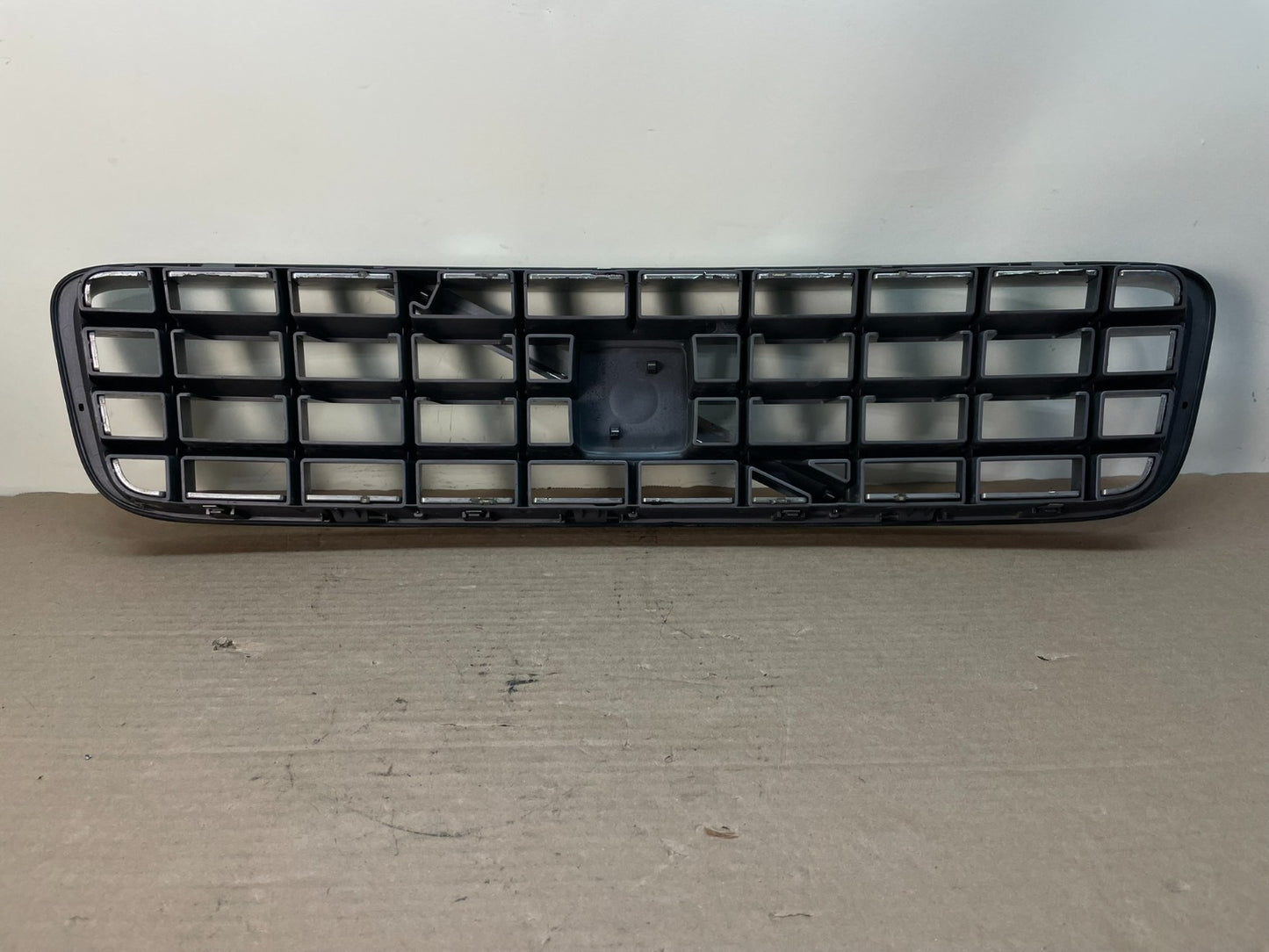 2003 to 2013 Volvo XC90 Front Upper Grill Grille AF8482 DG3